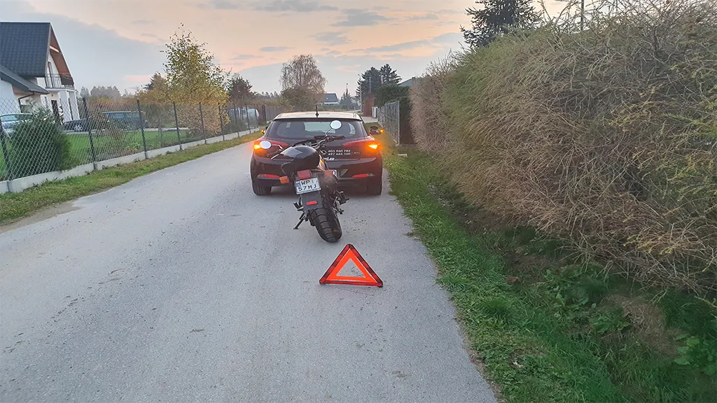Czy uczestnicząc w wypadu drogowym, w którym nie ma zabitych lub rannych, masz obowiązek usunąć pojazd z drogi?